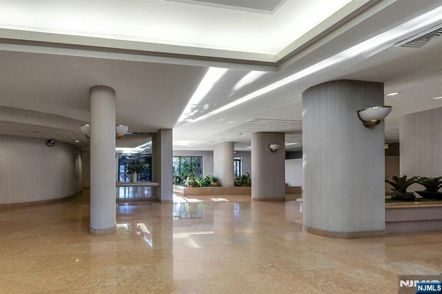 200 Winston Drive 2504, Cliffside Park, NJ 07010