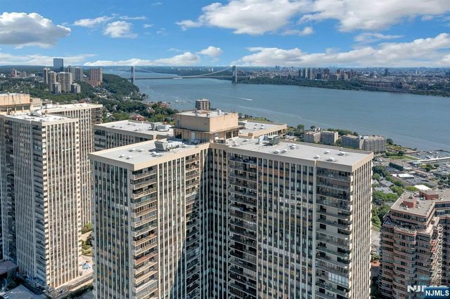 200 Winston Drive 2504, Cliffside Park, NJ 07010