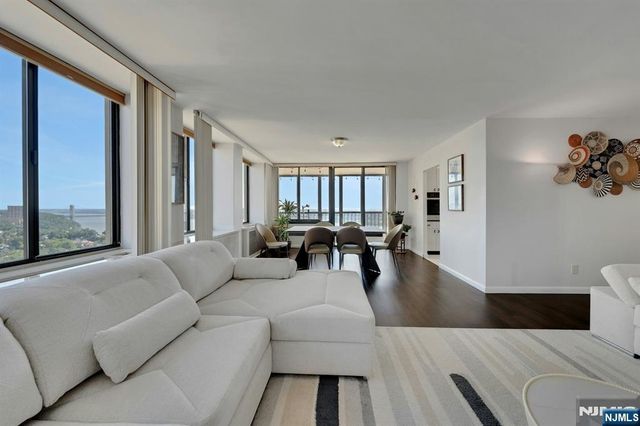 200 Winston Drive 2504, Cliffside Park, NJ 07010