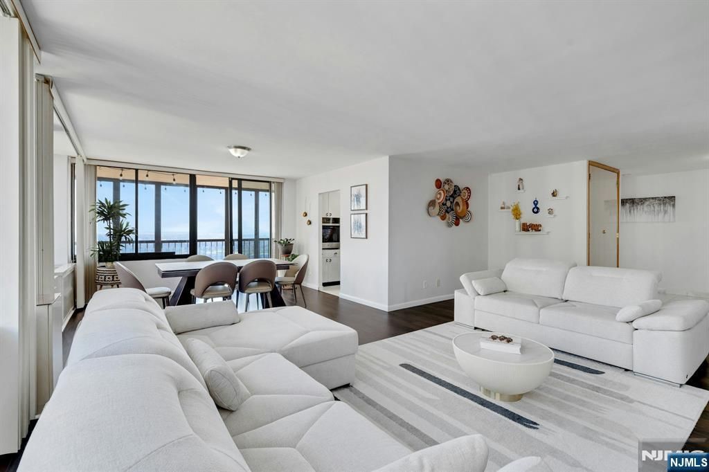 200 Winston Drive 2504, Cliffside Park, NJ 07010