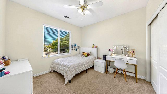 1267 Casual Ln, Turlock, CA 95382