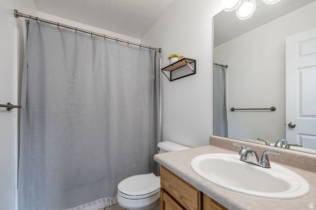 968 S 970 W, Woods Cross, UT 84087