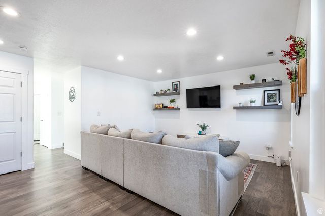 968 S 970 W, Woods Cross, UT 84087