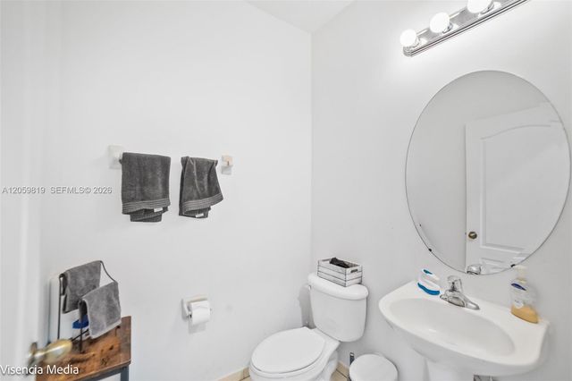 3160 NE 1st DR, Homestead, FL 33033