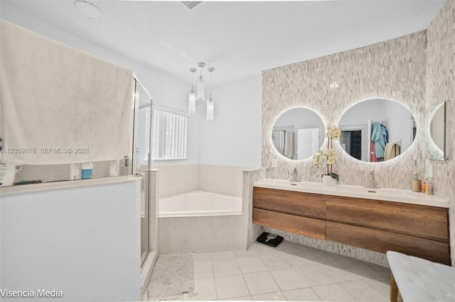 3160 NE 1st DR, Homestead, FL 33033