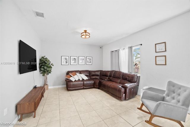 3160 NE 1st DR, Homestead, FL 33033