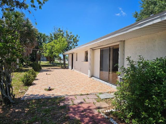 355 SPRING LAKE BOULEVARD NW, Port Charlotte, FL 33952