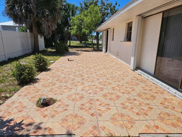 355 SPRING LAKE BOULEVARD NW, Port Charlotte, FL 33952