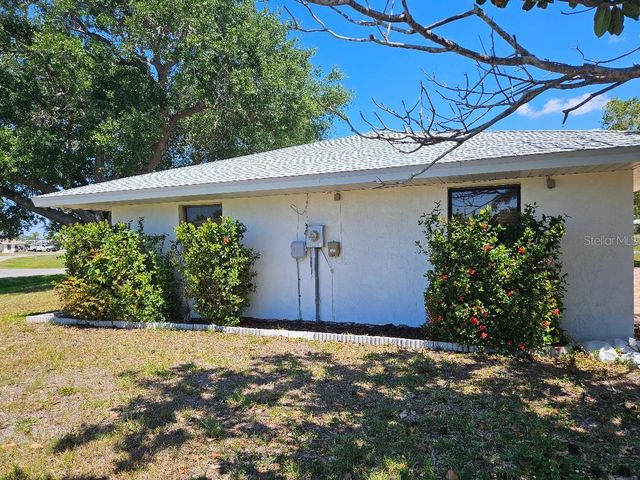 355 SPRING LAKE BOULEVARD NW, Port Charlotte, FL 33952