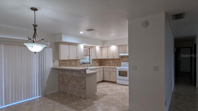 355 SPRING LAKE BOULEVARD NW, Port Charlotte, FL 33952
