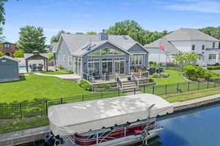 68271 Eagle Lake Road, Ontwa Twp, MI 49112