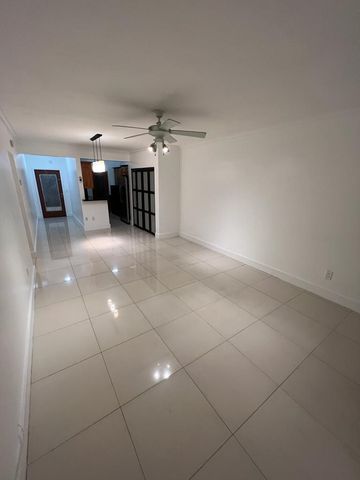 1560 NE 127th Street 113, North Miami, FL 33161