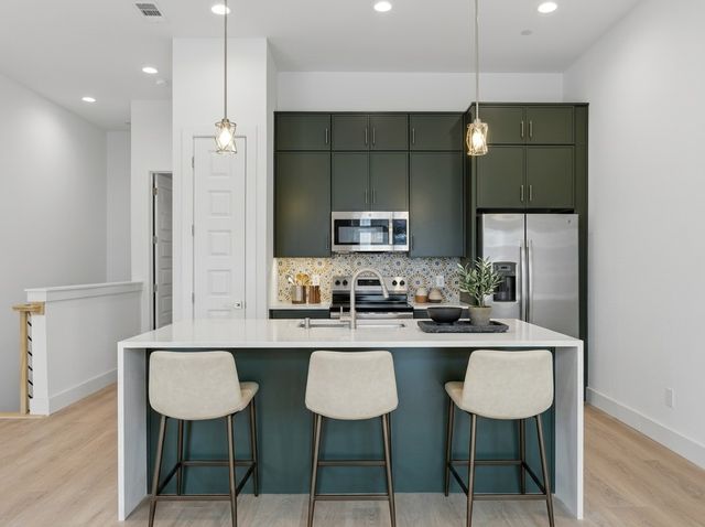 2925 Spruce Valley Lane 306, Dallas, TX 75233