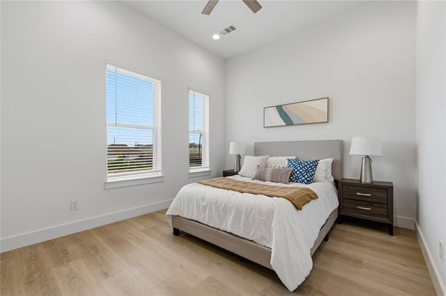 2925 Spruce Valley Lane 306, Dallas, TX 75233