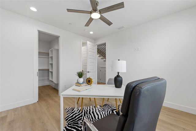 2925 Spruce Valley Lane 306, Dallas, TX 75233