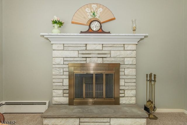 8 Shirley Ter, Kinnelon Boro, NJ 07405