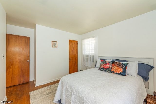 8 Shirley Ter, Kinnelon Boro, NJ 07405