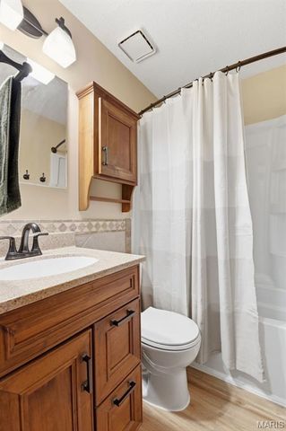 59 Dogwood Lane, St Peters, MO 63376