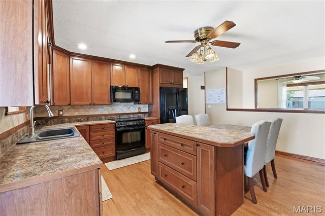 59 Dogwood Lane, St Peters, MO 63376