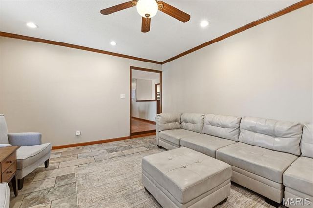 59 Dogwood Lane, St Peters, MO 63376