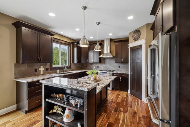 16781 Verona Hills Drive, Clive, IA 50325