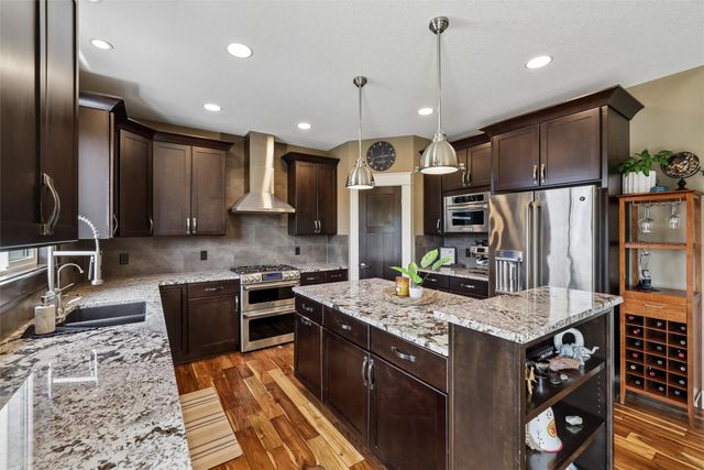 16781 Verona Hills Drive, Clive, IA 50325