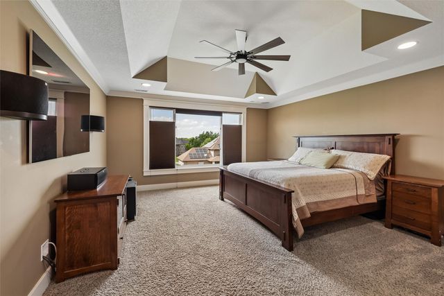 16781 Verona Hills Drive, Clive, IA 50325
