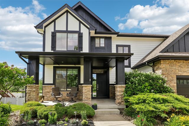 16781 Verona Hills Drive, Clive, IA 50325