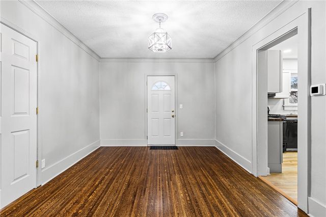 226 Barry Road, Irondequoit, NY 14617