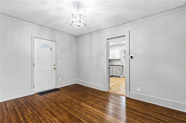 226 Barry Road, Irondequoit, NY 14617