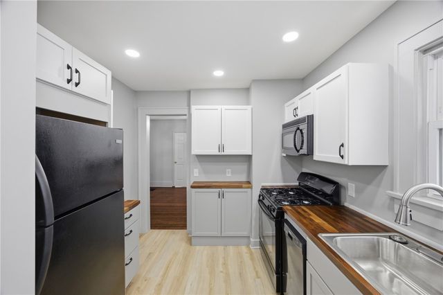 226 Barry Road, Irondequoit, NY 14617