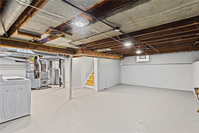 226 Barry Road, Irondequoit, NY 14617