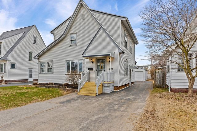 226 Barry Road, Irondequoit, NY 14617