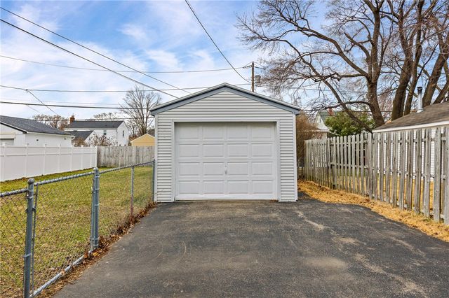 226 Barry Road, Irondequoit, NY 14617