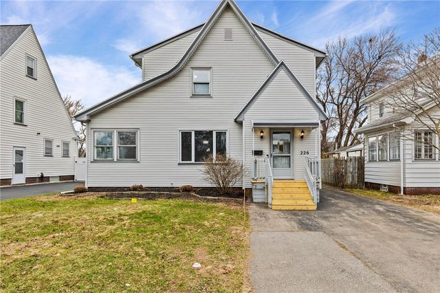 226 Barry Road, Irondequoit, NY 14617