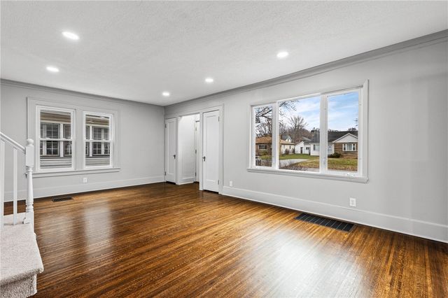 226 Barry Road, Irondequoit, NY 14617