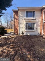 13301 AIKEN PL #TOP 2 FLOORS, Herndon, VA 20170