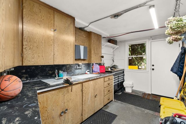 1805 NW 95th Street, Seattle, WA 98117