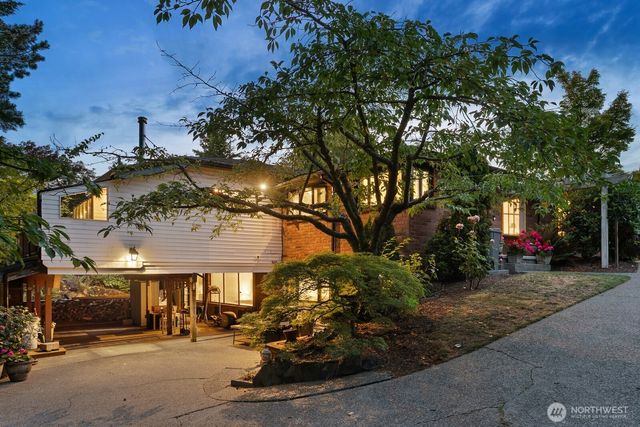 1805 NW 95th Street, Seattle, WA 98117