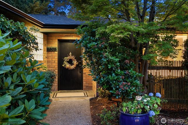 1805 NW 95th Street, Seattle, WA 98117