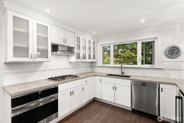 1805 NW 95th Street, Seattle, WA 98117
