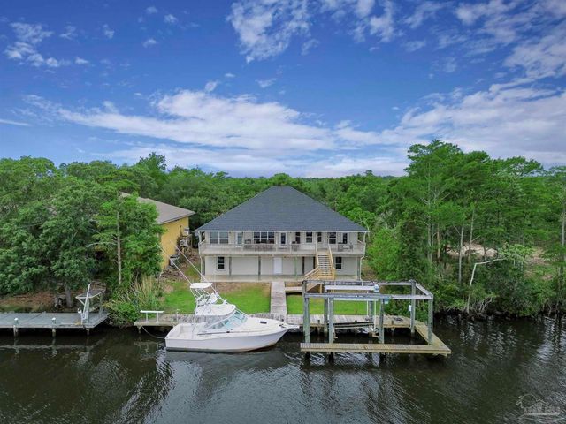 2120 Maria Cir, Pensacola, FL 32514