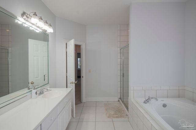 2120 Maria Cir, Pensacola, FL 32514