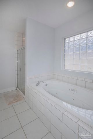 2120 Maria Cir, Pensacola, FL 32514