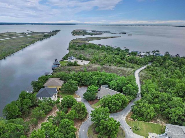 2120 Maria Cir, Pensacola, FL 32514
