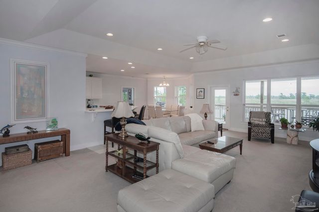 2120 Maria Cir, Pensacola, FL 32514