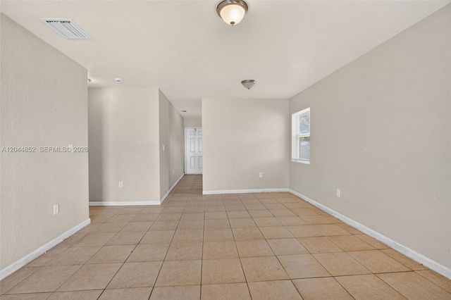812 NW 70th St, Miami, FL 33150