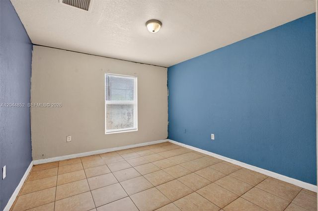 812 NW 70th St, Miami, FL 33150