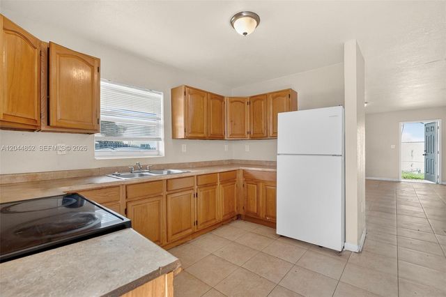 812 NW 70th St, Miami, FL 33150