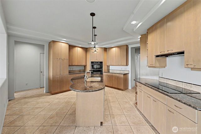 1045 Paha View Drive, Fox Island, WA 98333